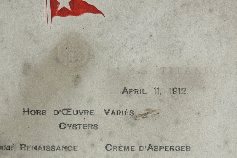 Thực đơn bữa tối hạng nhất dự kiến ​​sẽ được bán với giá lên tới 60.000 bảng Anh (Ảnh: Henry Aldridge & Son/PA)