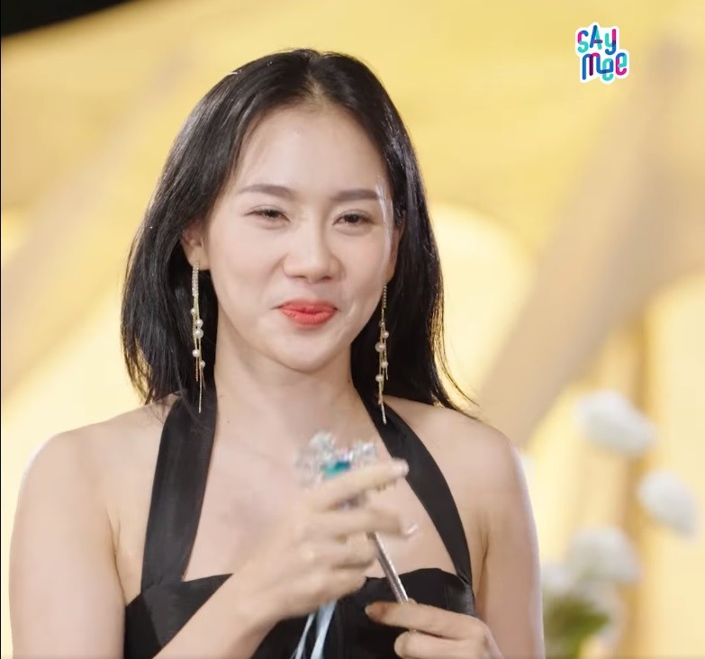 Phạm Lịch trải lòng về lần đi hát trên sân khấu đầu tiên. Ảnh chụp màn hình. Phạm Lịch trải lòng về lần đi hát trên sân khấu đầu tiên. Ảnh chụp màn hình.