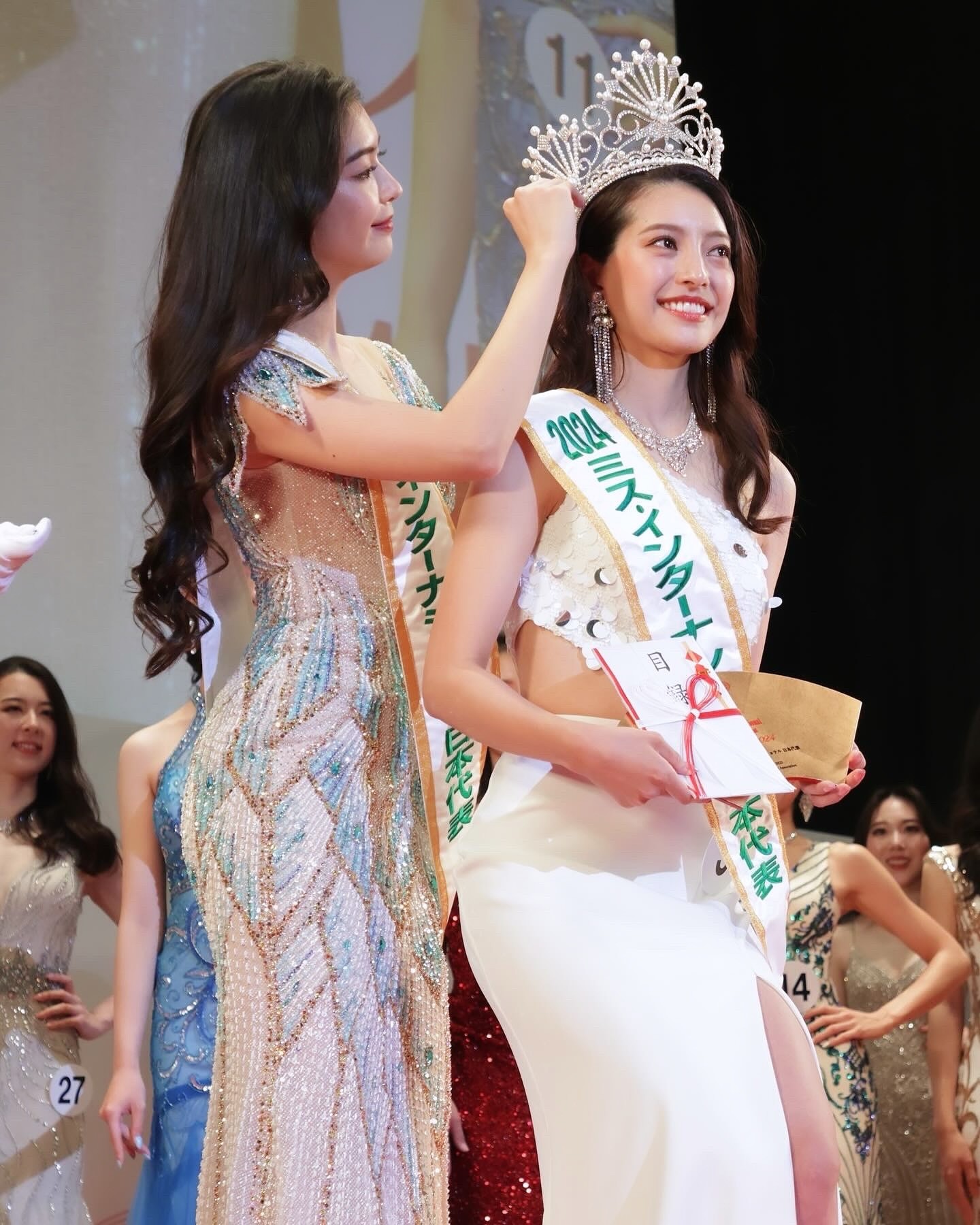 Mei Ueda lúc đăng quang.