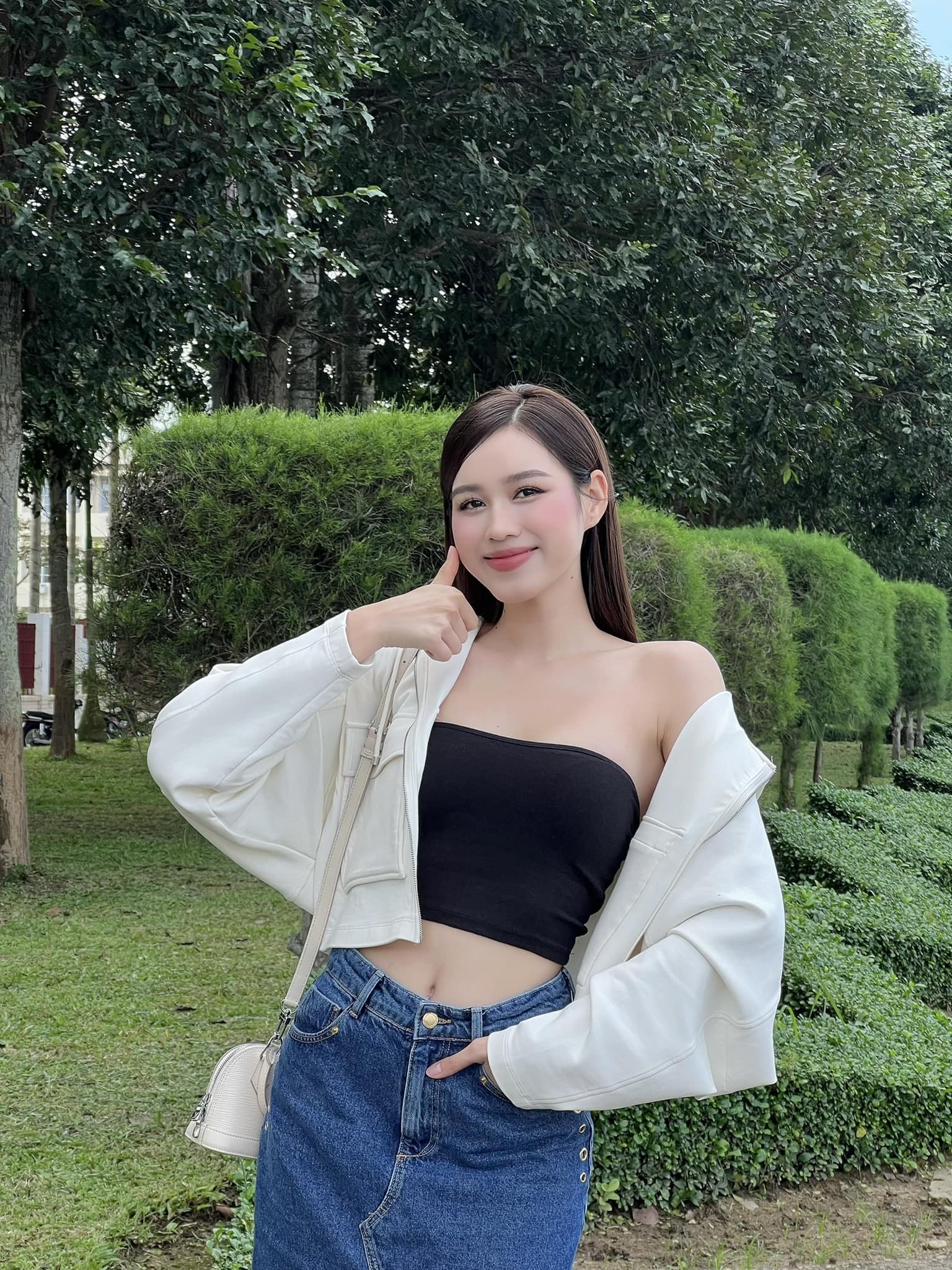 Dù tăng cân nhưng vóc dáng Đỗ Thị Hà không có nhiều thay đổi.