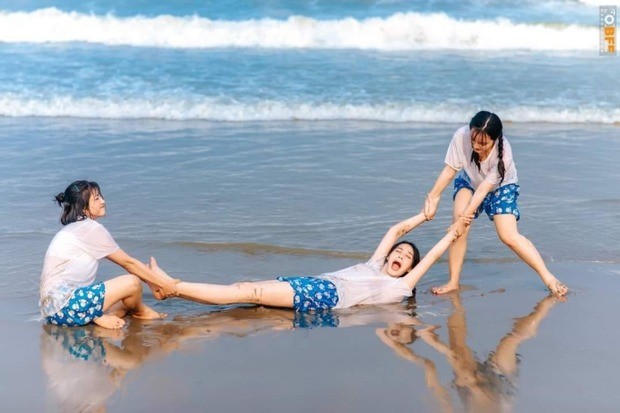 Những hình ảnh hiếm có khó tìm được cư dân mạng chia sẻ rầm rộ trên mạng xã hội. Những hình ảnh hiếm có khó tìm được cư dân mạng chia sẻ rầm rộ trên mạng xã hội.