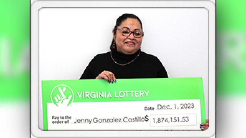 Jenny Gonzales Castillo, đến từ Newport News, Virginia, đã giành được giải thưởng xổ số trị giá gần 1,9 triệu USD khi chơi trò chơi xổ số trực tuyến. (Ảnh: Xổ số Virginia) Jenny Gonzales Castillo, đến từ Newport News, Virginia, đã giành được giải thưởng xổ số trị giá gần 1,9 triệu USD khi chơi trò chơi xổ số trực tuyến. (Ảnh: Xổ số Virginia)