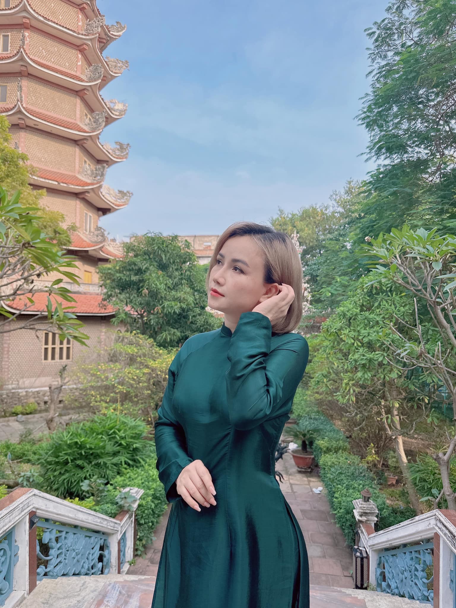 Nữ diễn viên cho biết, cô vẫn tiếp tục đóng phim và kinh doanh.