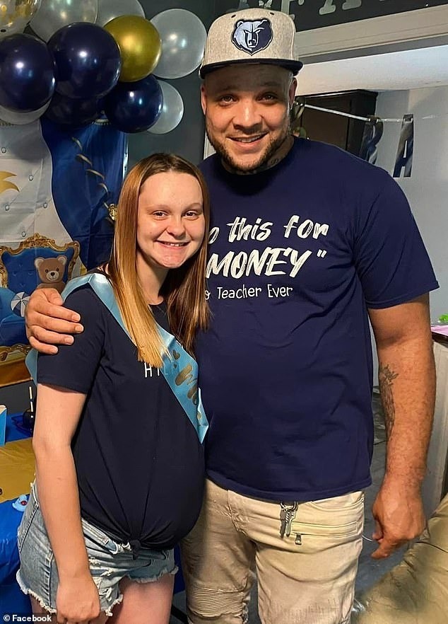 Sydney Moore và bạn trai Aramis Youngblood.