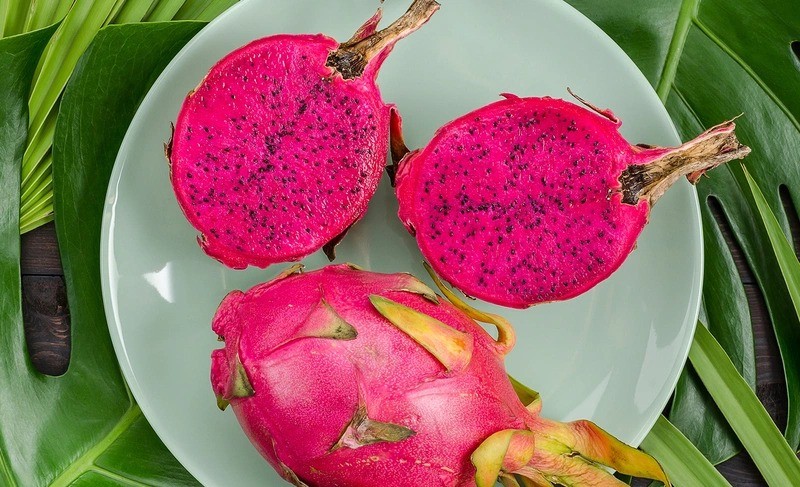 Cách làm mứt thanh long đỏ dẻo thơm, cực kỳ đơn giản tại nhà để đãi khách dịp Tết - Ảnh 2 Cách làm mứt thanh long đỏ dẻo thơm, cực kỳ đơn giản tại nhà để đãi khách dịp Tết - Ảnh 2