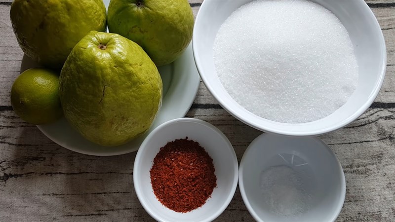 Cách làm mứt ổi dẻo thơm, mứt ổi chua cay cực đơn giản tại nhà cho ngày Tết - Ảnh 2 Cách làm mứt ổi dẻo thơm, mứt ổi chua cay cực đơn giản tại nhà cho ngày Tết - Ảnh 2