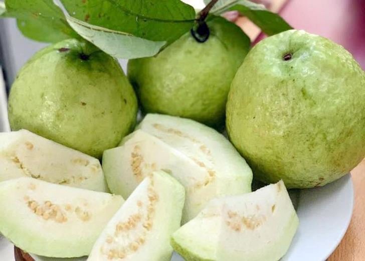 Cách làm mứt ổi dẻo thơm, mứt ổi chua cay cực đơn giản tại nhà cho ngày Tết - Ảnh 1 Cách làm mứt ổi dẻo thơm, mứt ổi chua cay cực đơn giản tại nhà cho ngày Tết - Ảnh 1