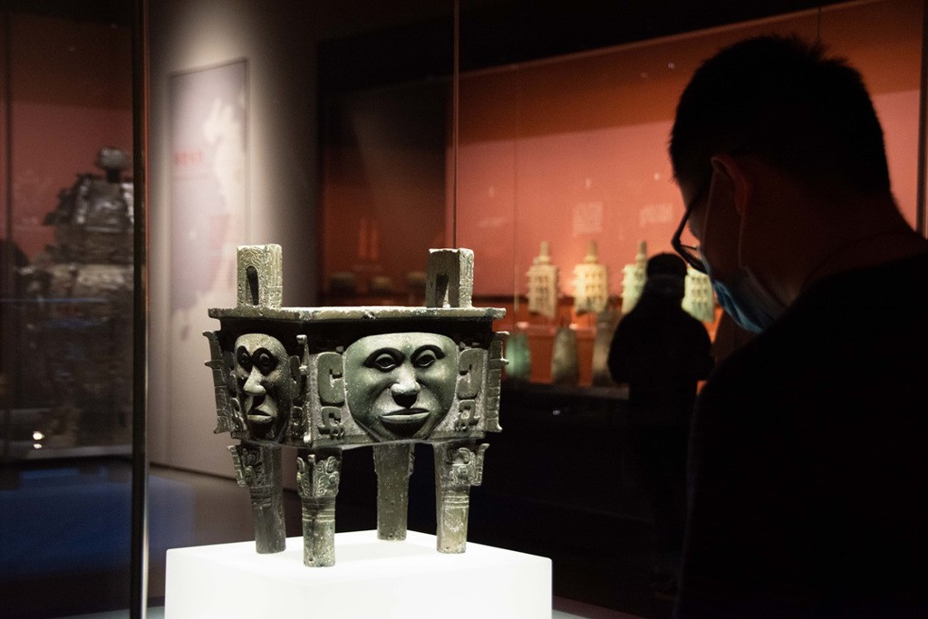 Sau khi chiếc phương đỉnh được phục hồi hoàn thiện đã được đem trưng bày ở Bảo tàng Hồ Nam. Ảnh Internet.