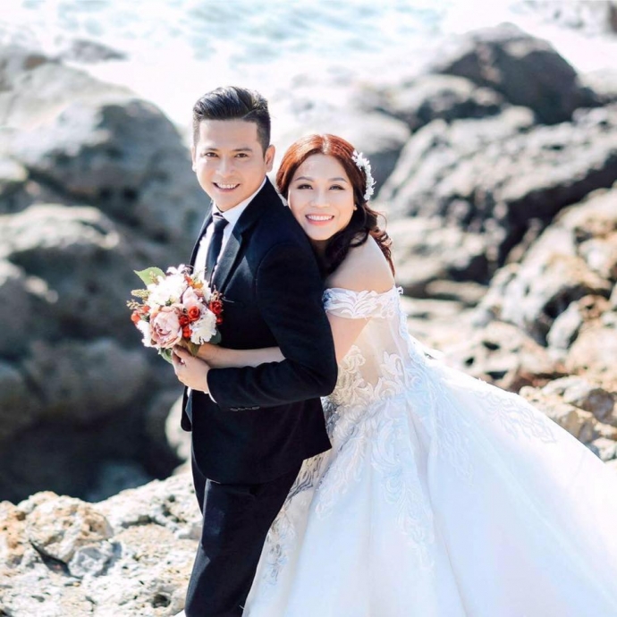 Hoàng Anh và vợ cũ từng hạnh phúc khiến nhiều người ngưỡng mộ. Hoàng Anh và vợ cũ từng hạnh phúc khiến nhiều người ngưỡng mộ.