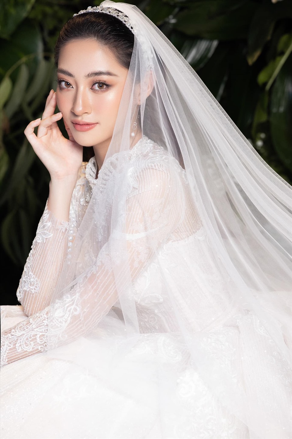 Lương Thuỳ Linh xinh đẹp trong chiếc váy cưới. Ảnh internet.