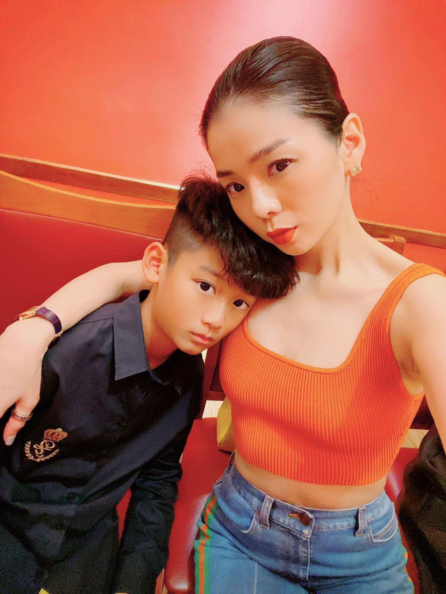 Lệ Quyên và con trai Kỳ Anh. Ảnh FBNV Lệ Quyên và con trai Kỳ Anh. Ảnh FBNV