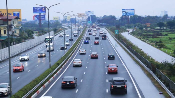 Giao thông tại các tuyến đường cửa ngõ của Thủ đô như: Pháp Vân, Giải Phóng, Phạm Hùng không quá tải. Trong ảnh chụp đường Pháp Vân - Cầu Giẽ lúc 16h30'. Ảnh báo Giao Thông