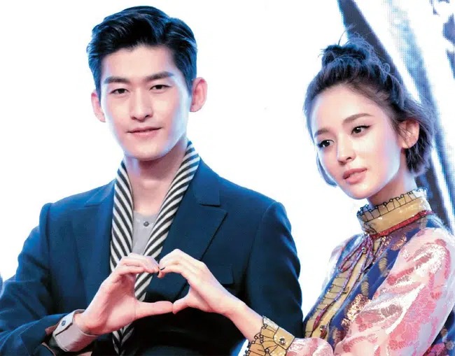 Trương Hàn và Cổ Lực Na Trát yêu nhau sau khi chia tay Trịnh Sảng. Trương Hàn và Cổ Lực Na Trát yêu nhau sau khi chia tay Trịnh Sảng.