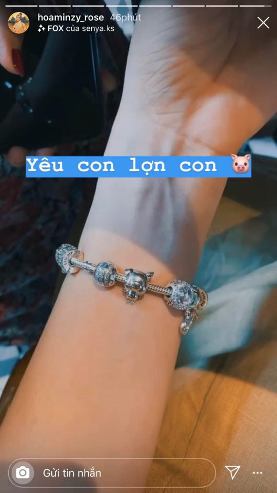 Dòng chia sẻ ẩn ý của Hoà Minzy nghi vấn cô sinh con vào năm Hợi. Ảnh chụp màn hình Dòng chia sẻ ẩn ý của Hoà Minzy nghi vấn cô sinh con vào năm Hợi. Ảnh chụp màn hình