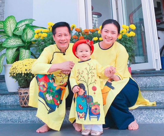 Phan NHư Thảo cũng nhận được sự yêu quý của gia đình nhà chồng. Phan NHư Thảo cũng nhận được sự yêu quý của gia đình nhà chồng.