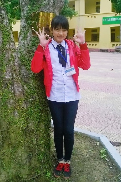 Hoa hậu Đỗ Thị Hà sở hữu nét đẹp từ nhỏ không khác nhiều so với ngày lớn. Hoa hậu Đỗ Thị Hà sở hữu nét đẹp từ nhỏ không khác nhiều so với ngày lớn.