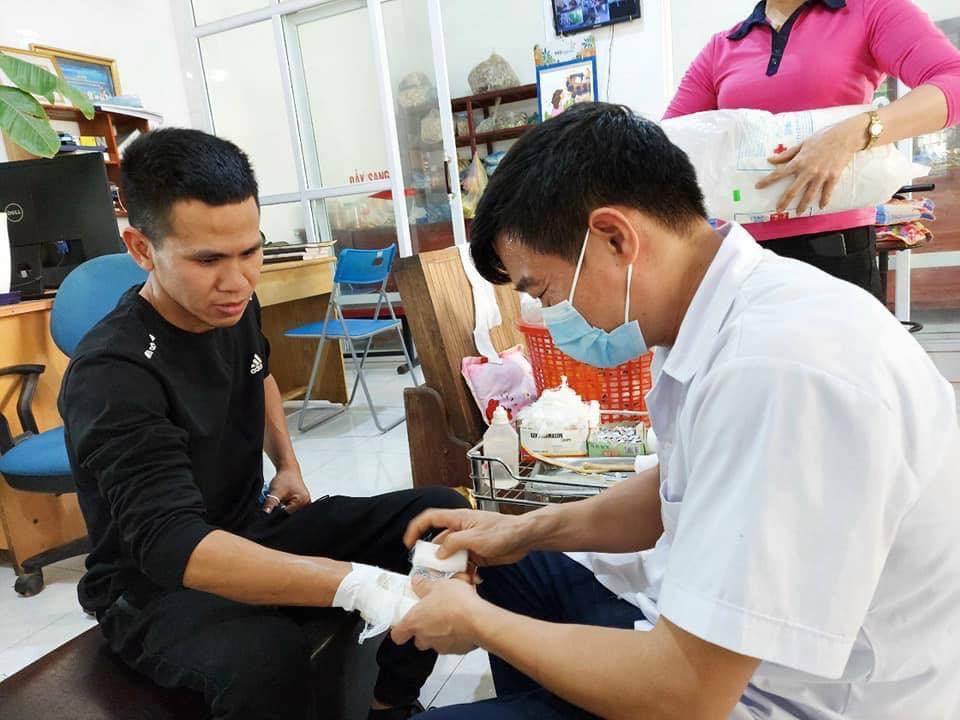 Hình ảnh anh Mạnh xuất hiện tại một phòng khám y tế. Ảnh FB Hình ảnh anh Mạnh xuất hiện tại một phòng khám y tế. Ảnh FB