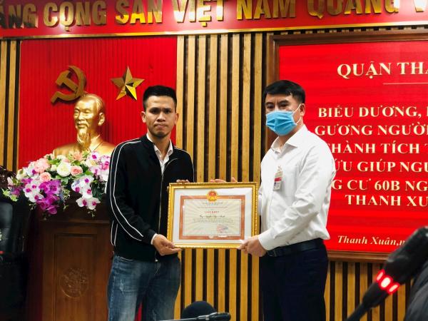 Nguyễn Ngọc Mạnh được khen vì có hành động dũng cảm. Ảnh internet Nguyễn Ngọc Mạnh được khen vì có hành động dũng cảm. Ảnh internet