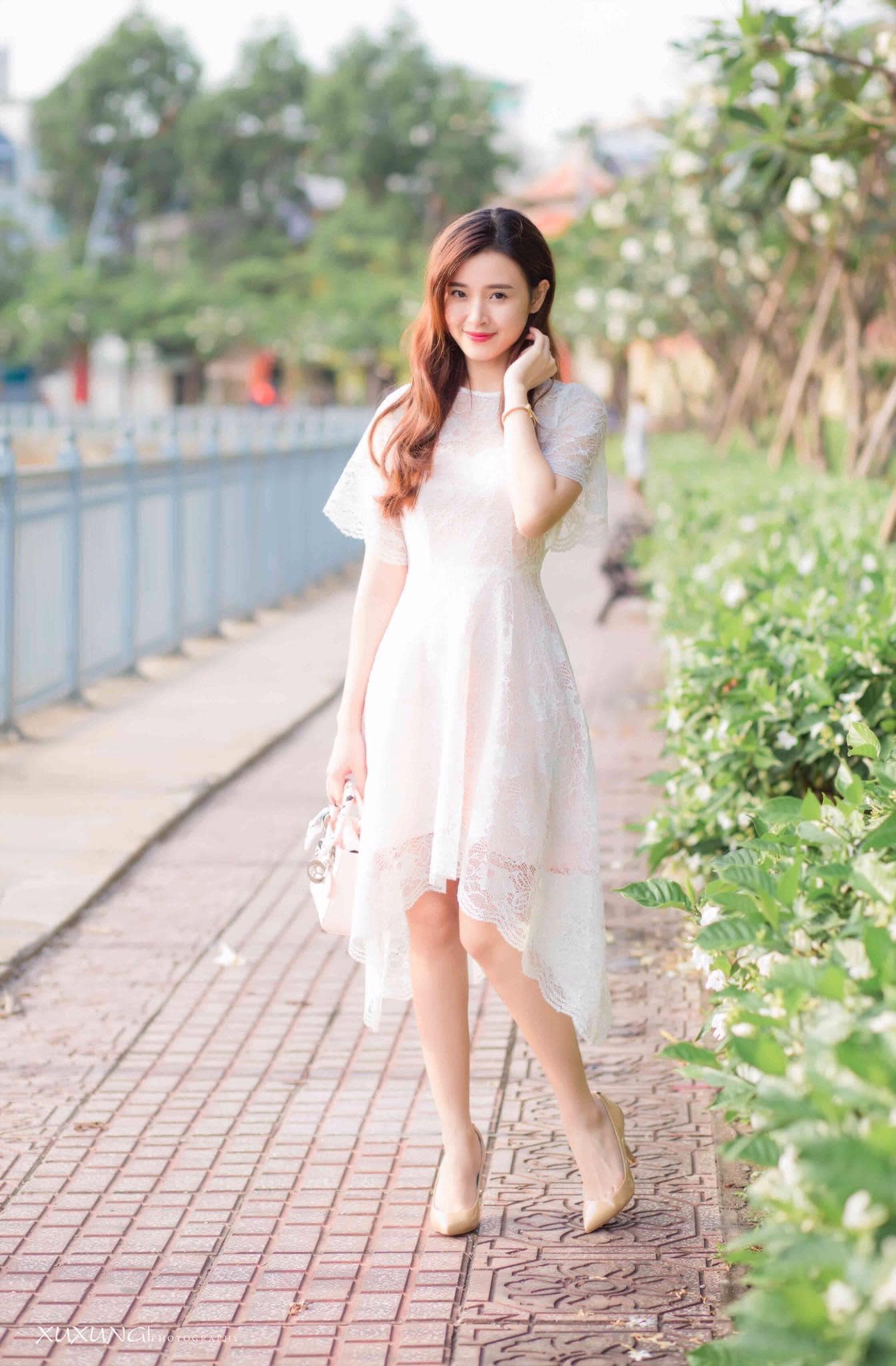 Midu là quý cô xinh đẹp của làng giải trí Việt. Ảnh FBNV