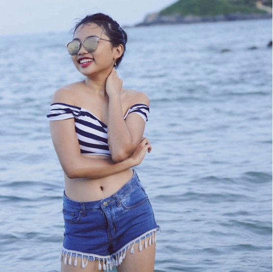 Phương Mỹ Chi từng bị lời ra tiếng vào vì ăn mặc gợi cảm. Ảnh: FBNV Phương Mỹ Chi từng bị lời ra tiếng vào vì ăn mặc gợi cảm. Ảnh: FBNV