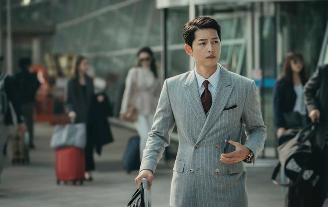 Liệu Song Joong Ki có làm nên tên tuổi như trong bộ phim 'Hậu duệ mặt trời'. Ảnh internet Liệu Song Joong Ki có làm nên tên tuổi như trong bộ phim 'Hậu duệ mặt trời'. Ảnh internet