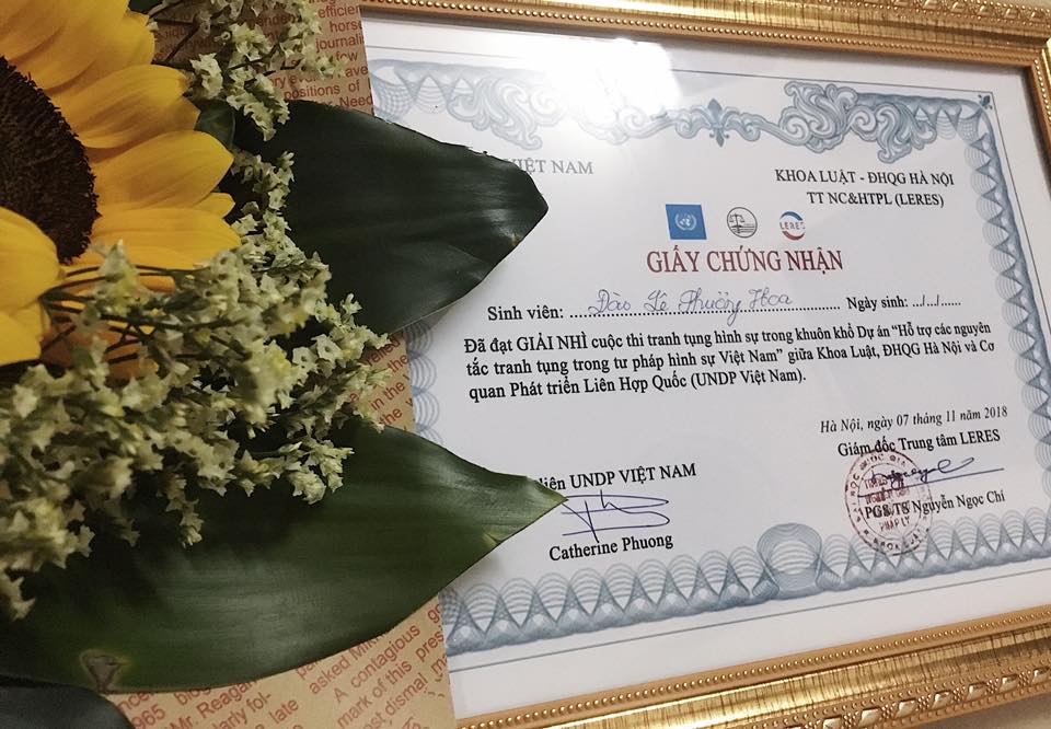 Khi còn là sinh viên, cô gái này đã giành được giải thưởng xuất sắc. Ảnh FBNV Khi còn là sinh viên, cô gái này đã giành được giải thưởng xuất sắc. Ảnh FBNV