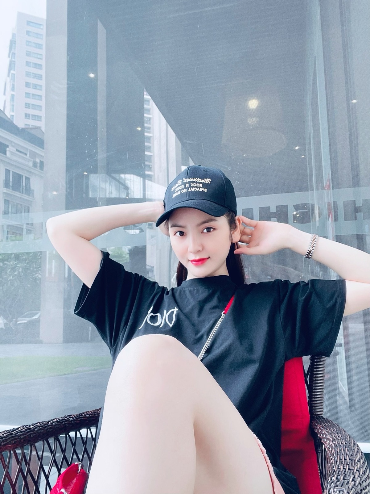 Bài đăng đúng ngày 'Cá tháng tư' nên không biết đây là một lời nói dối hay cố công khai vào ngày này để tránh bị để ý. Ảnh FBNV Bài đăng đúng ngày 'Cá tháng tư' nên không biết đây là một lời nói dối hay cố công khai vào ngày này để tránh bị để ý. Ảnh FBNV