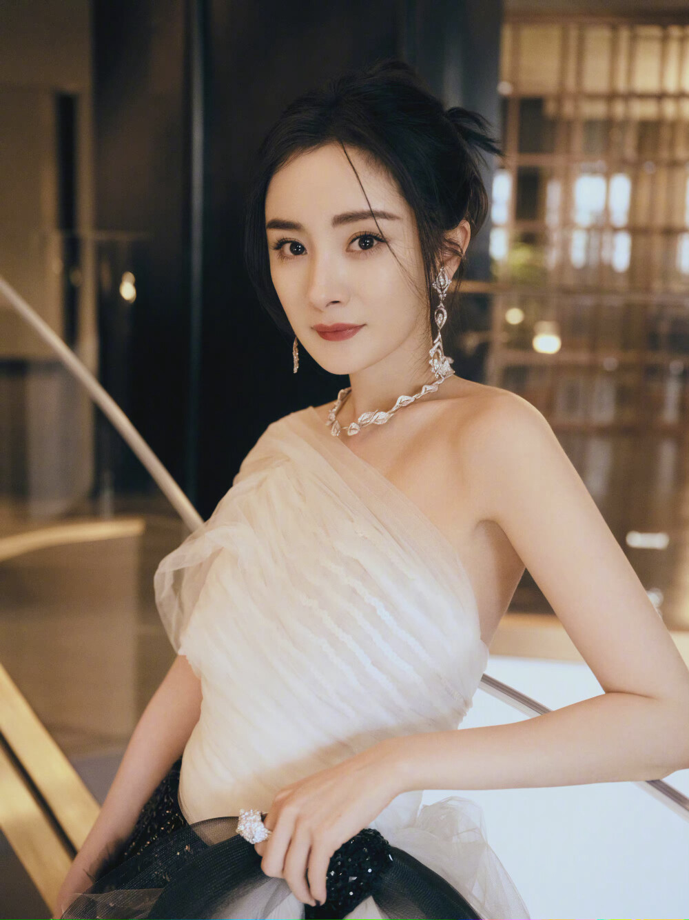 Rộ thông tin Triệu Lệ Dĩnh đóng chung phim với Dương Mịch: Fandom lại khẩu chiến kịch liệt? - Ảnh 4 Rộ thông tin Triệu Lệ Dĩnh đóng chung phim với Dương Mịch: Fandom lại khẩu chiến kịch liệt? - Ảnh 4