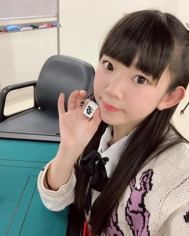 Hiện Nagasawa Marina là thành viên của nhóm nhạc thần tượng Houkago Princess và nhóm nhỏ Houpriyusu, đồng thời là người mẫu nổi tiếng.