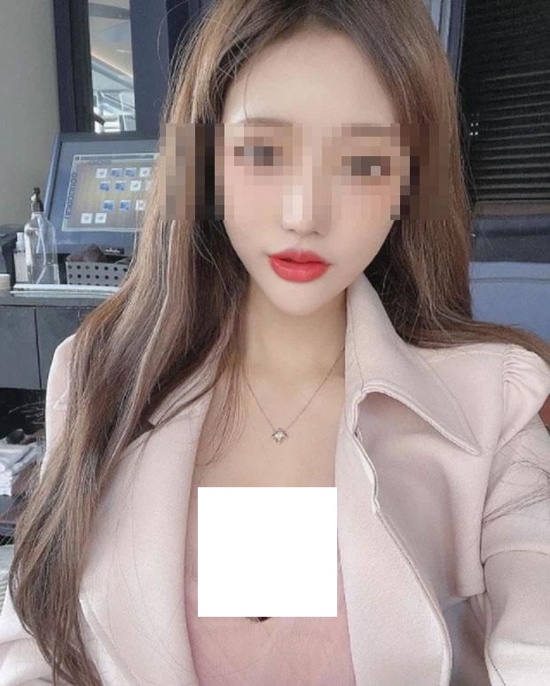 Nữ streamer xinh đẹp nhận án phạt nặng khi công khai rao bán ảnh 'đặc biệt' - Ảnh 3 Nữ streamer xinh đẹp nhận án phạt nặng khi công khai rao bán ảnh 'đặc biệt' - Ảnh 3