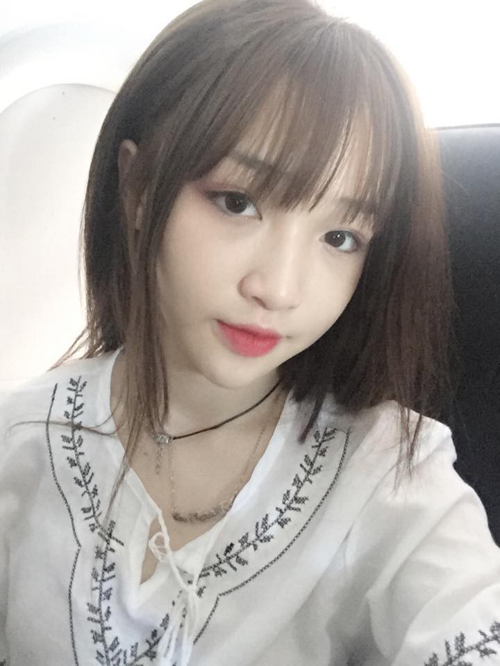 Nữ streamer Xuka Hoa Nhật Huỳnh để lộ mặt mộc ngay trên sóng livestream: Nhan sắc có xinh đẹp như lời đồn? - Ảnh 4 Nữ streamer Xuka Hoa Nhật Huỳnh để lộ mặt mộc ngay trên sóng livestream: Nhan sắc có xinh đẹp như lời đồn? - Ảnh 4