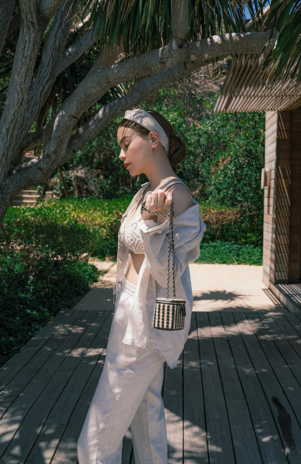 Nhan sắc ngày càng thăng hạng của Hồ Ngọc Hà sau khi sinh.