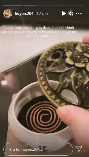 Dòng chia sẻ đầy triết lý của Khánh Huyền. Ảnh chụp màn hình Dòng chia sẻ đầy triết lý của Khánh Huyền. Ảnh chụp màn hình