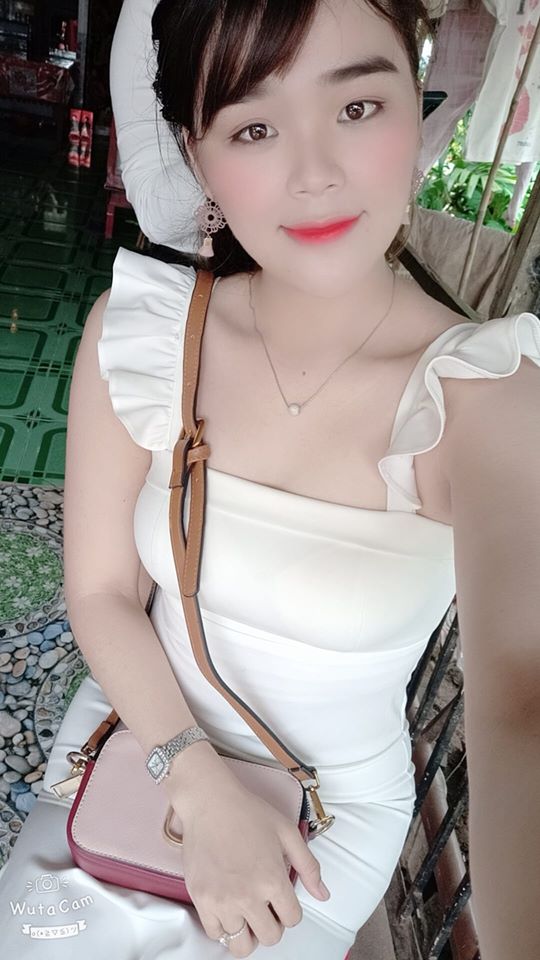 Ngân Thảo xinh đẹp hơn sau khi làm răng. Ảnh FBNV Ngân Thảo xinh đẹp hơn sau khi làm răng. Ảnh FBNV