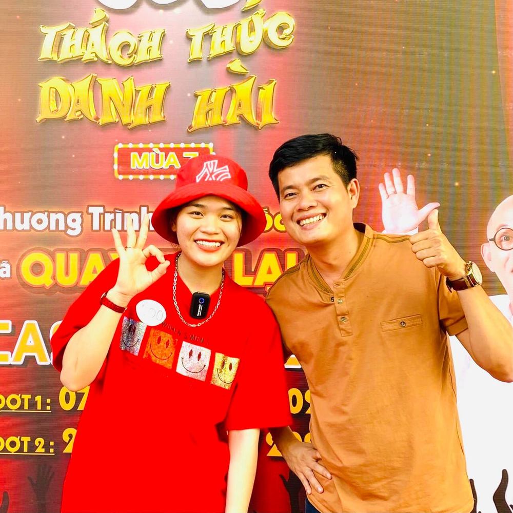 Hình ảnh Ngân Thảo xuất hiện trong ảnh hậu trường 'Thách thức danh hài'. Ảnh internet