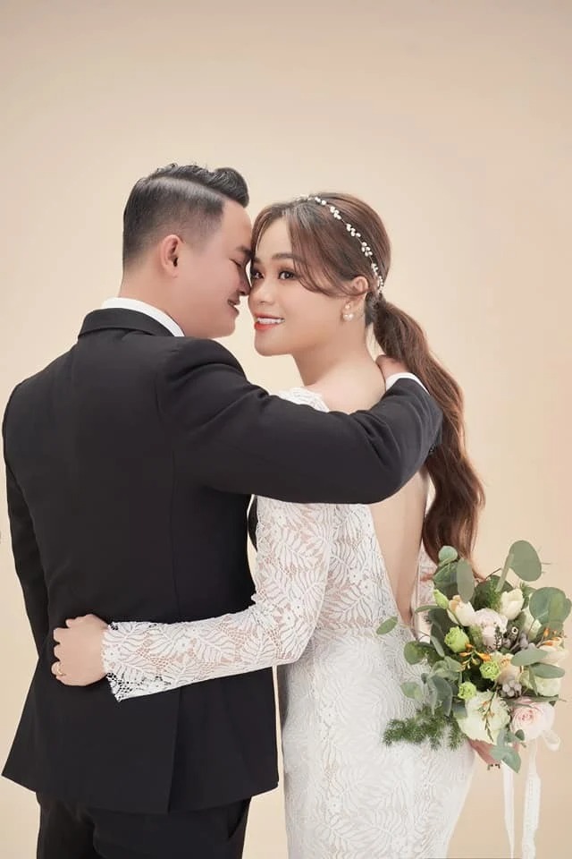 Ngân Thảo xinh đẹp trong bức ảnh cưới. Ảnh internet Ngân Thảo xinh đẹp trong bức ảnh cưới. Ảnh internet