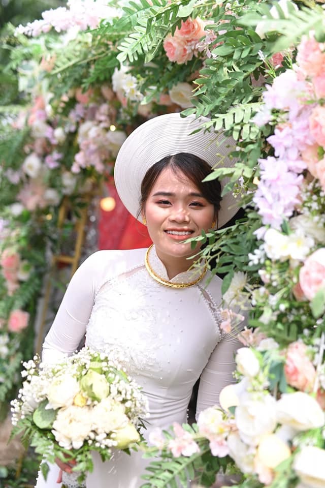 Ngân Thảo xinh đẹp trong ngày đính hôn. Ảnh internet Ngân Thảo xinh đẹp trong ngày đính hôn. Ảnh internet