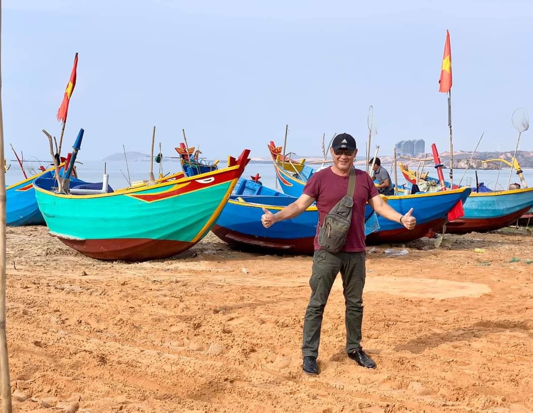 Lần hiếm hoi lộ hình ảnh 'bố của Mỹ Tâm' khoe thân hình săn chắc ở tuổi U60 - Ảnh 3