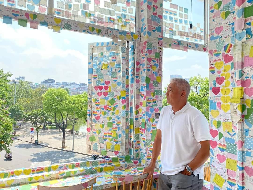 Lần hiếm hoi lộ hình ảnh 'bố của Mỹ Tâm' khoe thân hình săn chắc ở tuổi U60 - Ảnh 1