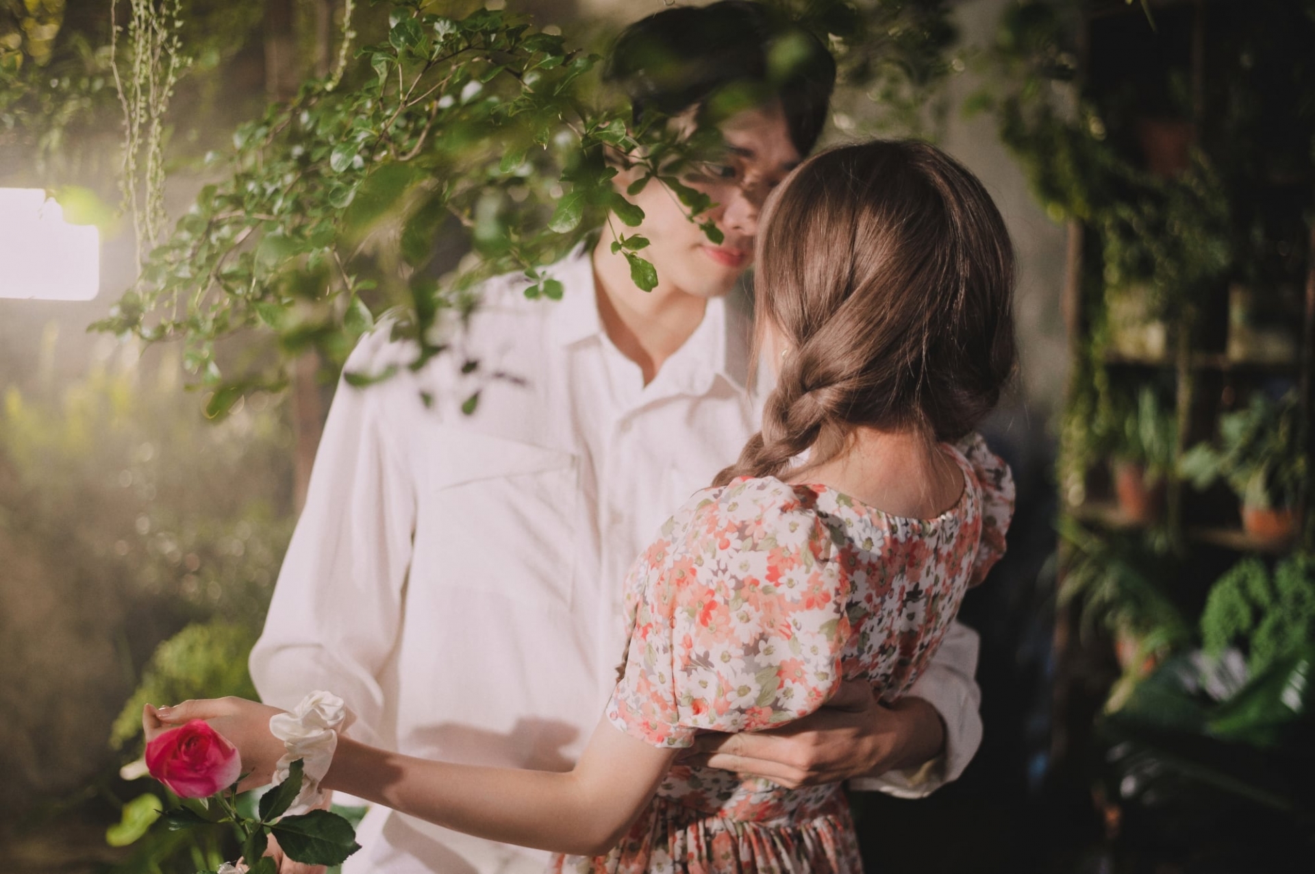 Sơn Tùng bị nghi đang yêu 'ai đó', Thiều Bảo Trâm cũng lập tức có động thái gây chú ý - Ảnh 2