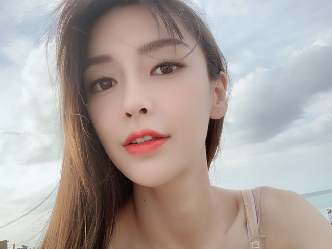 Angela Baby chia sẻ lại quá khứ sau khi Huỳnh Hiểu Minh phủ nhận chuyện ly hôn - Ảnh 1 Angela Baby chia sẻ lại quá khứ sau khi Huỳnh Hiểu Minh phủ nhận chuyện ly hôn - Ảnh 1