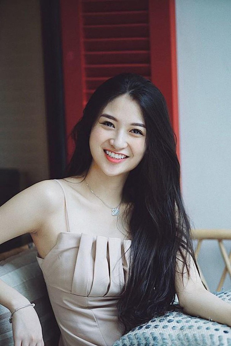 Soi chân dung của hotgirl Vũ Thị Anh Thư thi Hoa hậu Việt Nam - Ảnh 7 Soi chân dung của hotgirl Vũ Thị Anh Thư thi Hoa hậu Việt Nam - Ảnh 7