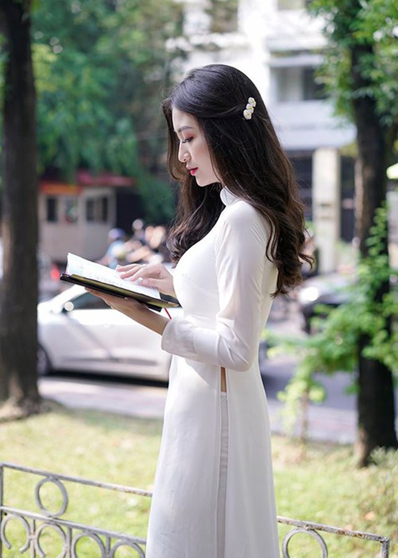 Soi chân dung của hotgirl Vũ Thị Anh Thư thi Hoa hậu Việt Nam - Ảnh 5 Soi chân dung của hotgirl Vũ Thị Anh Thư thi Hoa hậu Việt Nam - Ảnh 5