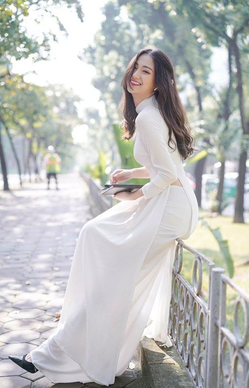 Soi chân dung của hotgirl Vũ Thị Anh Thư thi Hoa hậu Việt Nam - Ảnh 3 Soi chân dung của hotgirl Vũ Thị Anh Thư thi Hoa hậu Việt Nam - Ảnh 3