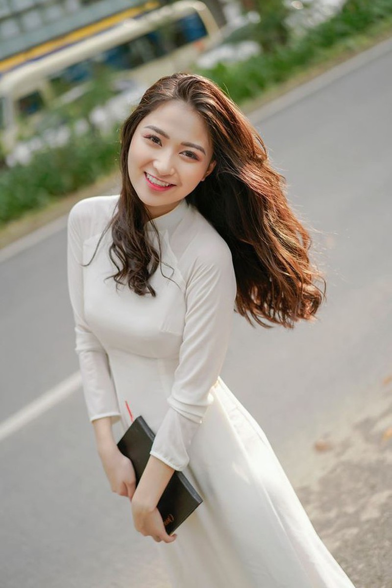 Soi chân dung của hotgirl Vũ Thị Anh Thư thi Hoa hậu Việt Nam - Ảnh 2 Soi chân dung của hotgirl Vũ Thị Anh Thư thi Hoa hậu Việt Nam - Ảnh 2