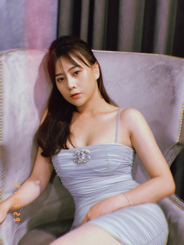 Phương Oanh cao tay đáp trả khi bị soi vết thương ở đầu gối 1 Phương Oanh cao tay đáp trả khi bị soi vết thương ở đầu gối 1