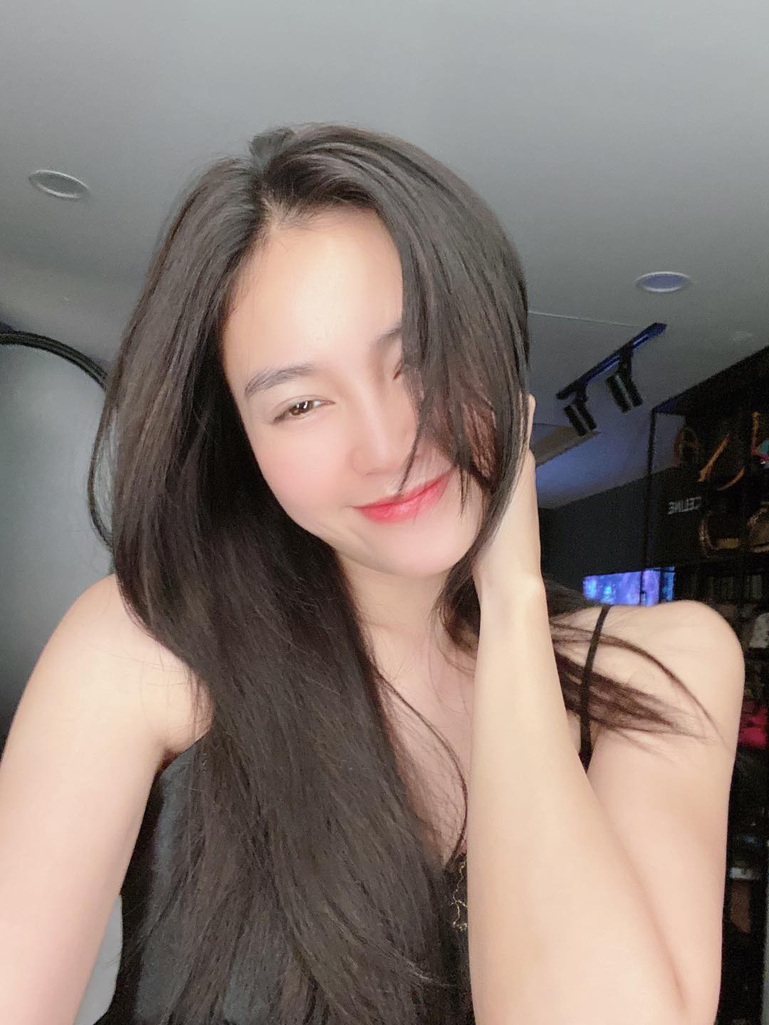 Ninh Dương Lan Ngọc nhận hậu quả khó lường khi 'trót dại' lên tiếng nhờ vả CĐM 1 Ninh Dương Lan Ngọc nhận hậu quả khó lường khi 'trót dại' lên tiếng nhờ vả CĐM 1