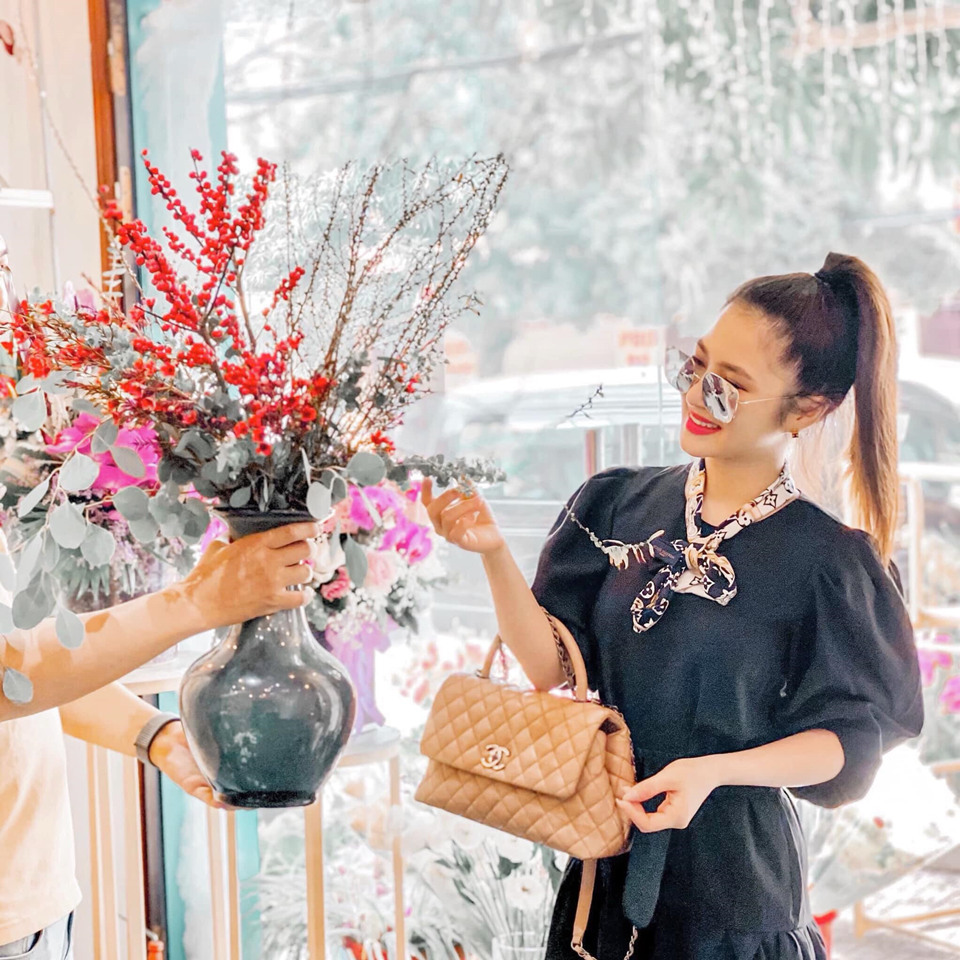 Hé lộ bí mật của Hương Tràm sau ồn ào nghi vấn mang bầu - Ảnh 1 Hé lộ bí mật của Hương Tràm sau ồn ào nghi vấn mang bầu - Ảnh 1