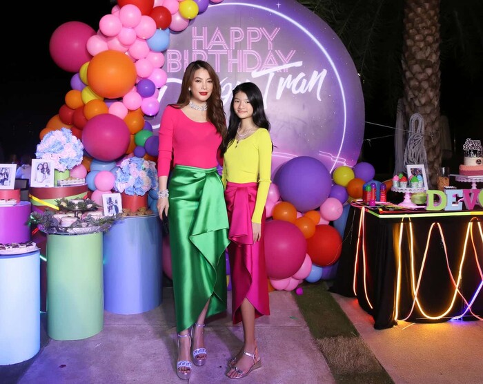 Diện trang phục màu hồng, Trương Ngọc Ánh tiếp tục lộ thân hình kém thon gọn - Ảnh 3 Diện trang phục màu hồng, Trương Ngọc Ánh tiếp tục lộ thân hình kém thon gọn - Ảnh 3