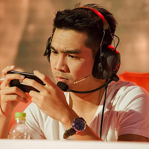 Cuộc sống hiện tại khó tin của streamer PewPew: Diện mạo xuề xoà, từng phải bán xe máy để xoay nợ - Ảnh 1 Cuộc sống hiện tại khó tin của streamer PewPew: Diện mạo xuề xoà, từng phải bán xe máy để xoay nợ - Ảnh 1